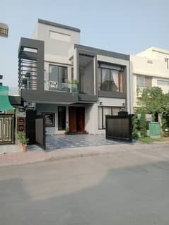 10 Marla House For Sale In Hussain Block Bahria Town Brand New House