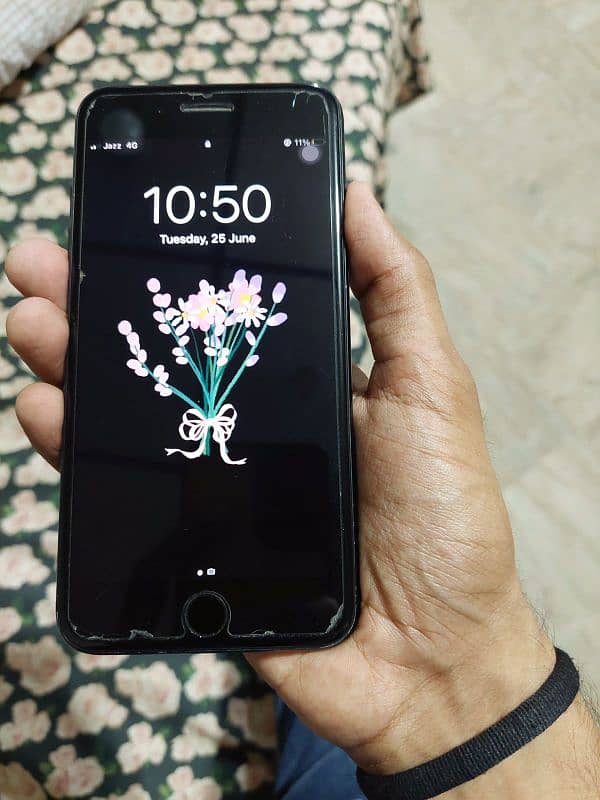 iPhone 7 plus + 128gb PTA approved 9/ 10 condition 1