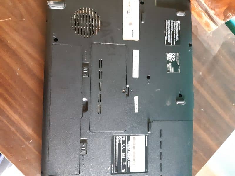 Toshiba  loptop AMD 3/ 4 GB RAM/128SSD 2