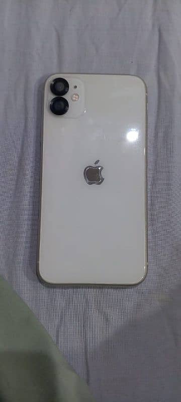 iphone 11 new condition ha urgent sale 64gb 99,%batri halt water pak 0