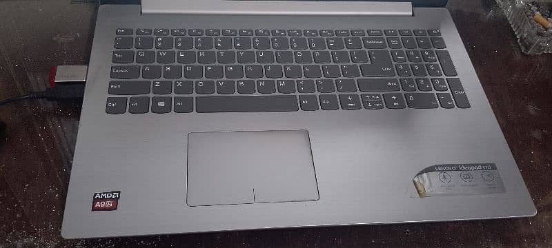 Lenovo Ideapad 320-15AST 1