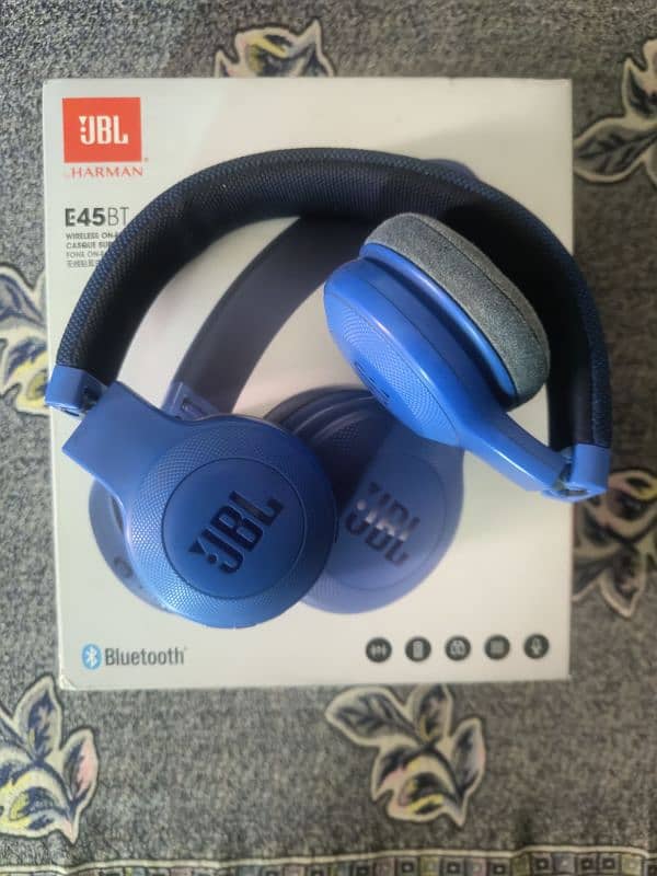 JBL E45BT / Headphones / Headset / JBL / Audio Device / Music Device. 2