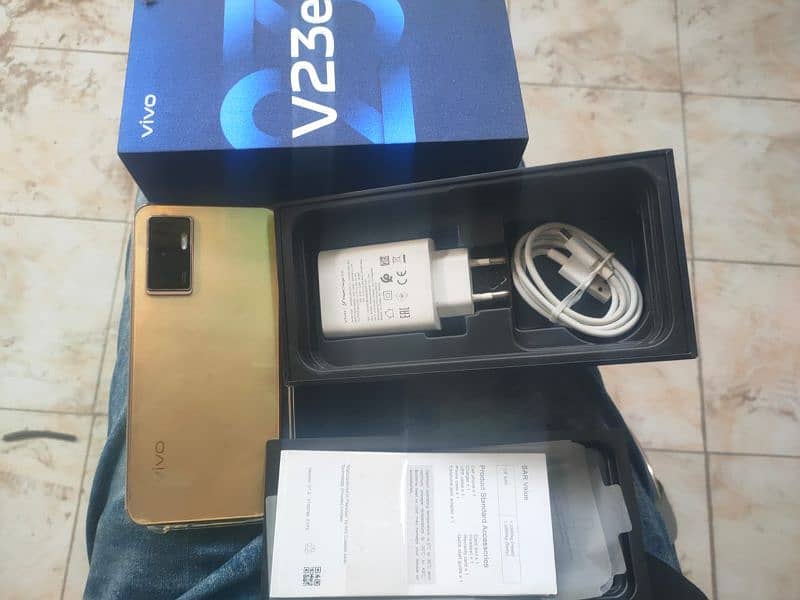 vivo v23e 10/ 9 condition all okay mobile number 03231425740 2