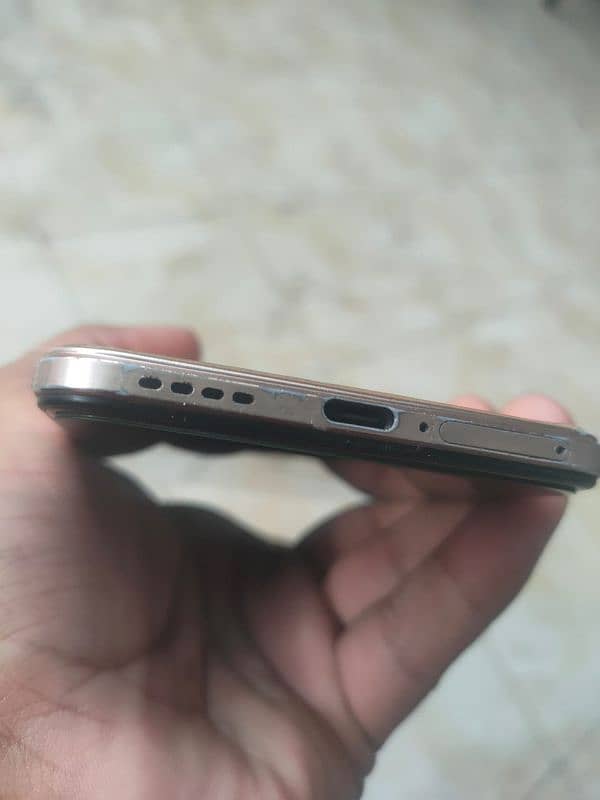 vivo v23e 10/ 9 condition all okay mobile number 03231425740 5