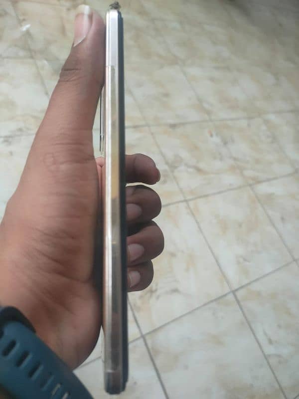 vivo v23e 10/ 9 condition all okay mobile number 03231425740 6