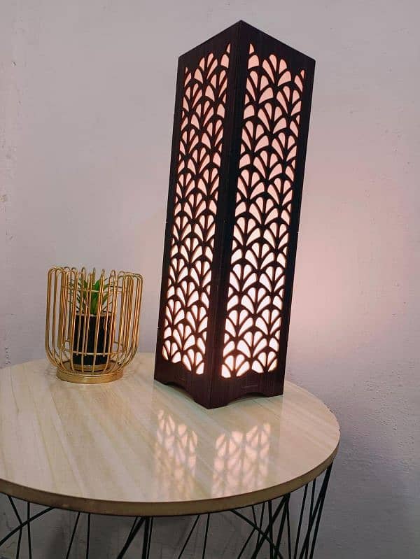 Beautiful table lamp only 50 pieces made limited edision 1