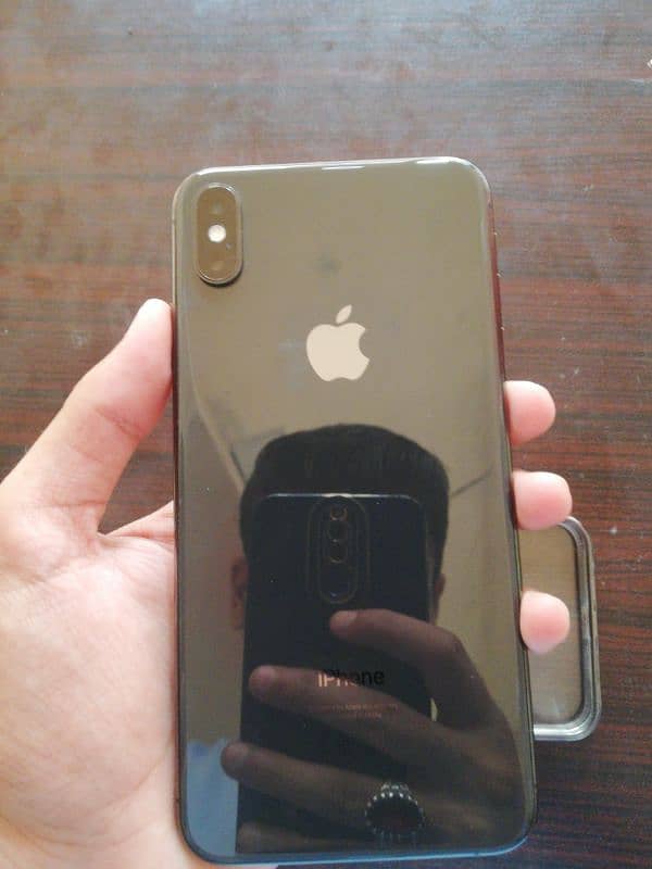 iphone xs max 64 gb pta approved 1