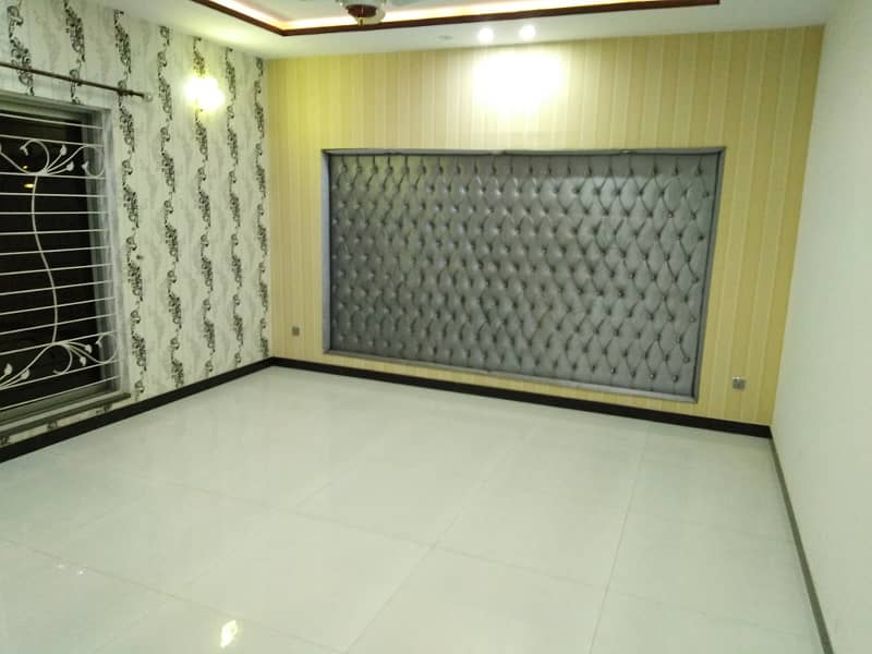 Like New 10 Marla Lower Portion For Rent In Oversease B Block Bahria Town Lahore 3