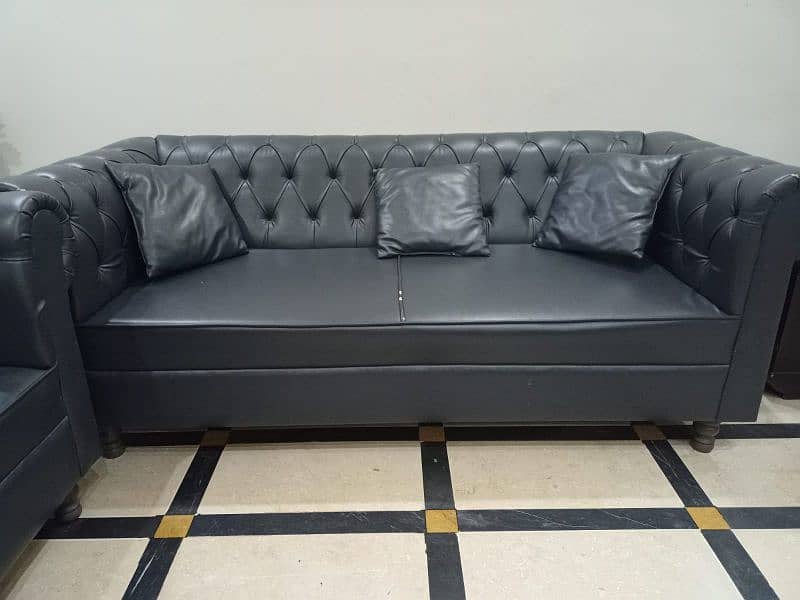 leather sofa 0