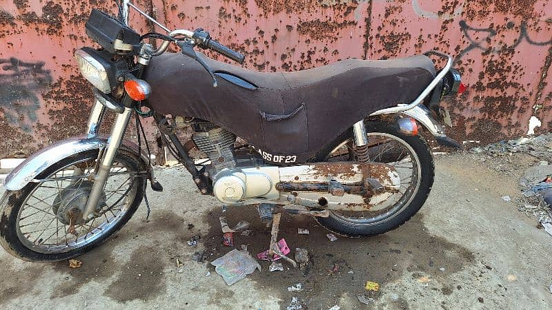 Model date 1/2/218  Color black  Honda 125 First owner  karachi nbr 5