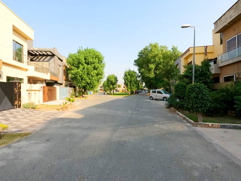 5 Marla House For sale In Bahria Town - Block CC Lahore 4