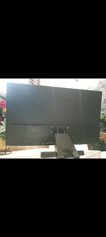 viotek 24 inches IPS bezzelless LED Monitor 3