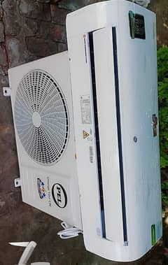 chiq and pel full dc inverter ac bilkul new condition hai MashAllah