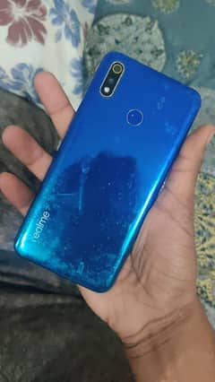 Realme 3 pta official duel sim 4gb 64gb with box. Read add plz