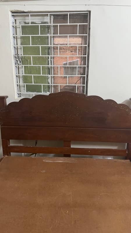 wooden queen size bed 1