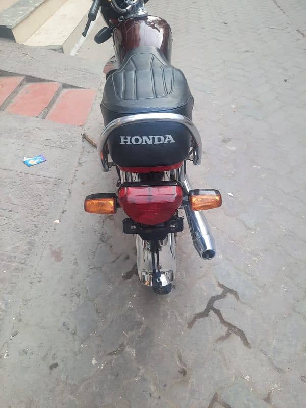 Honda CD 70 4