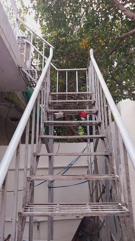 Iron Ladder 15 steps for sale urgently 1