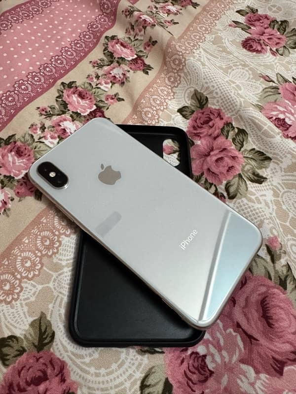 Iphone X 64GB Pta Approved 1