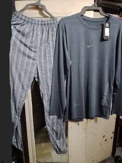 Men's tracksuit size xl