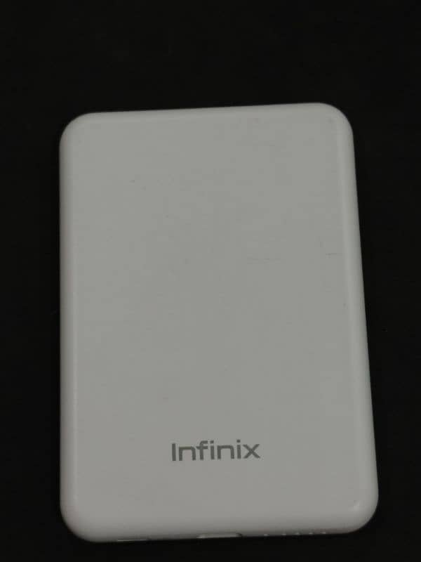 Infinix Wireless Charging Power Bank 20 day use 4