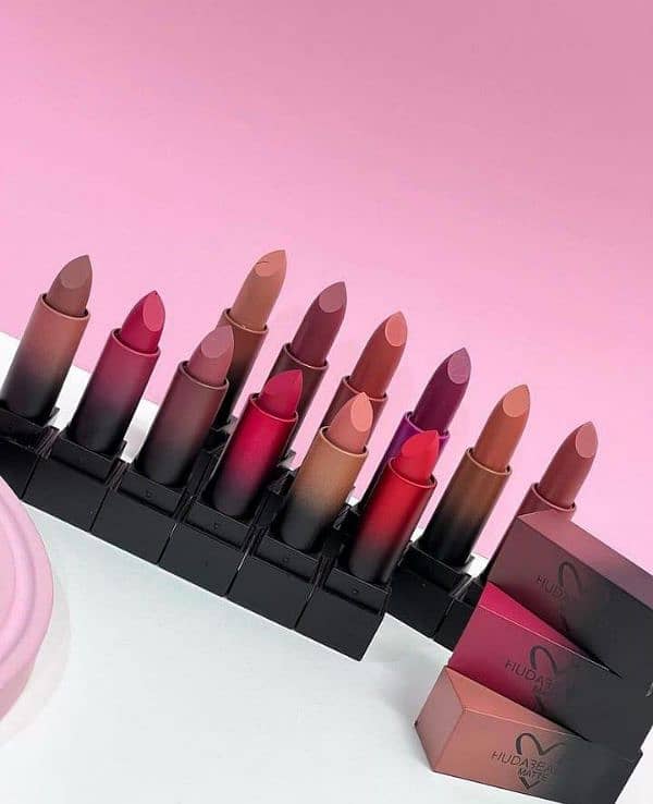 bold Covrage lipstick. . . pack of 12 1