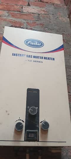 very good condition instant geyser