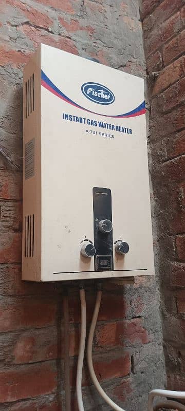 very good condition instant geyser 5