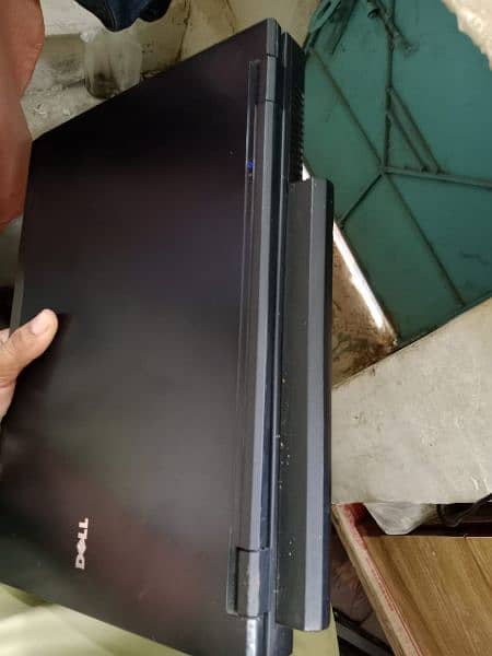 Laptop 4gb ram 320gb hard deck 3