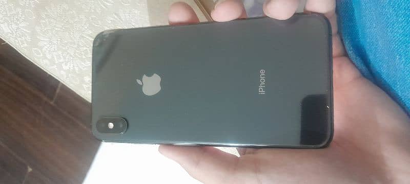 10/10 xsmax black colour 64 gb non pta 2