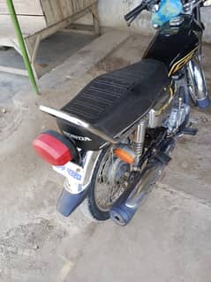 125 - 125cc Black color