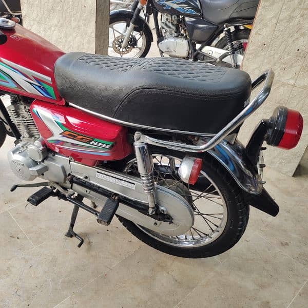 Crown CG 125 bike 4