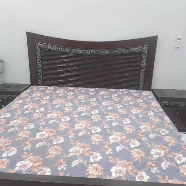 double bed with side tables and dressing 10