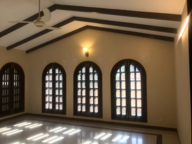 BEAUTIFUL / CORNER HOUSE AVAILABLE FOR RENT F-8/4 ISLAMABAD 2