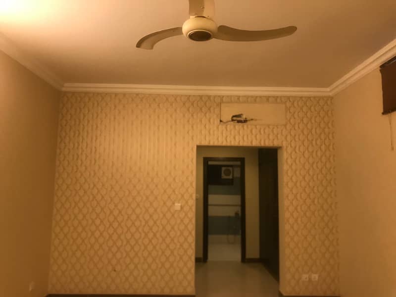 BEAUTIFUL / CORNER HOUSE AVAILABLE FOR RENT F-8/4 ISLAMABAD 15