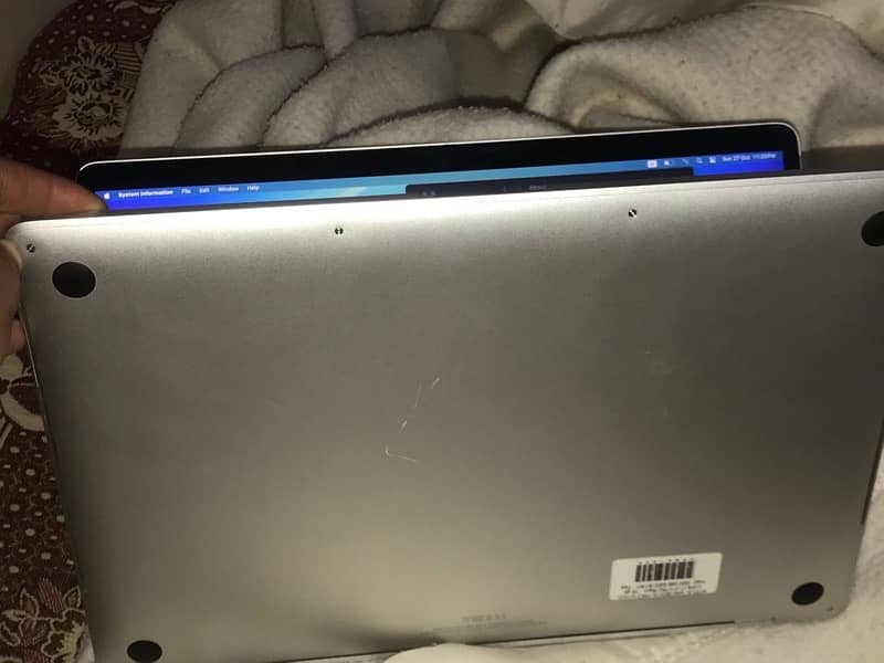 Apple MacBook pro 2019  - 15inch.  i. 9   {16gb 1tbssd} 5