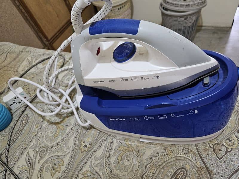 silver crest imported steam iron 2400w 0