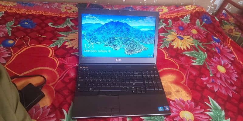 DELL Core i7 2nd Generation 32,000 Contact  03182516910 0