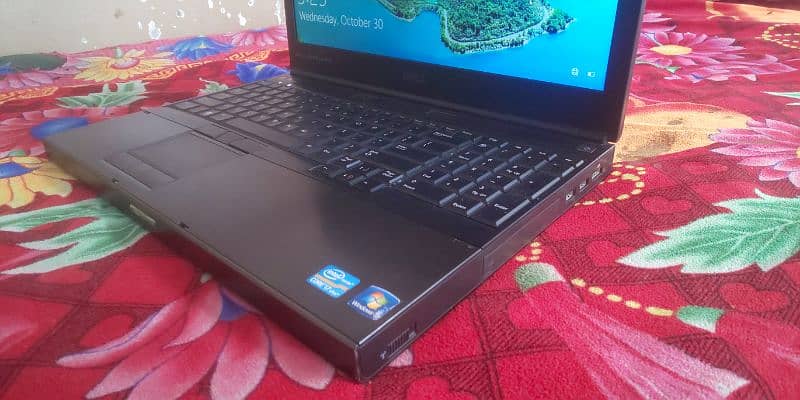 DELL Core i7 2nd Generation 32,000 Contact  03182516910 2