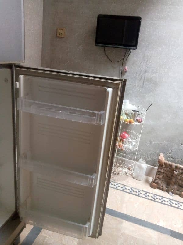 PEL REFRIGERATOR 1