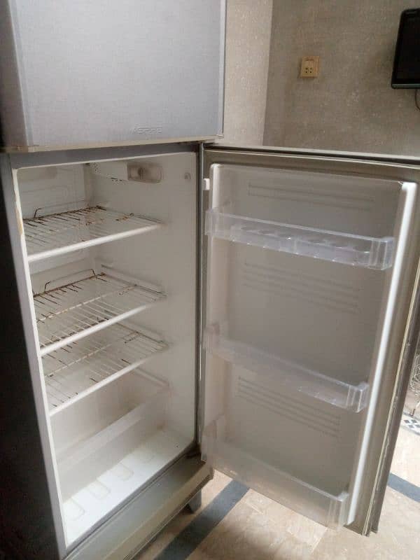 PEL REFRIGERATOR 2