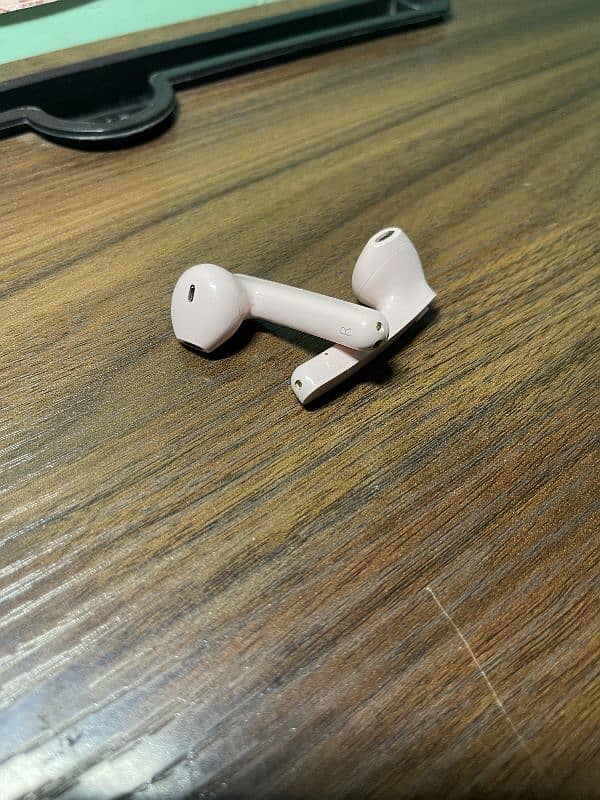 TRUE WIRELESS STEREO EARBUDS 2