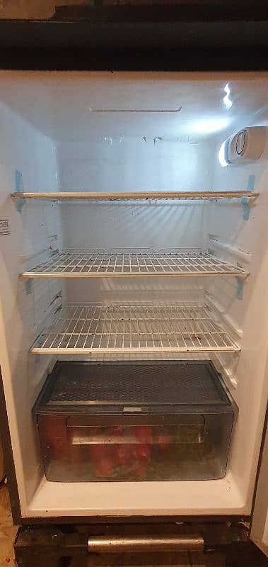 GREE FULL SIZE FRIDGE FREEZER FOR SALE 1