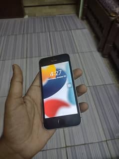 I Phone SE 32GB Non Pta Good Condition 0