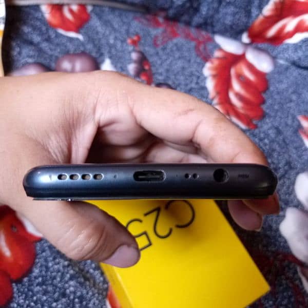 Realme C25 2