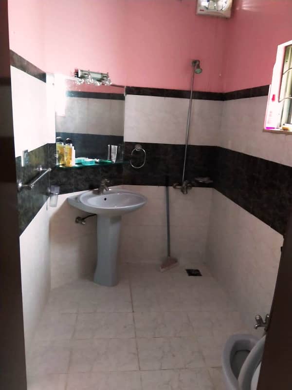 Neat and Clean 10 Marla 3 Bedroom House Available For Rent In Sector A Askari - 11 Lahore 8