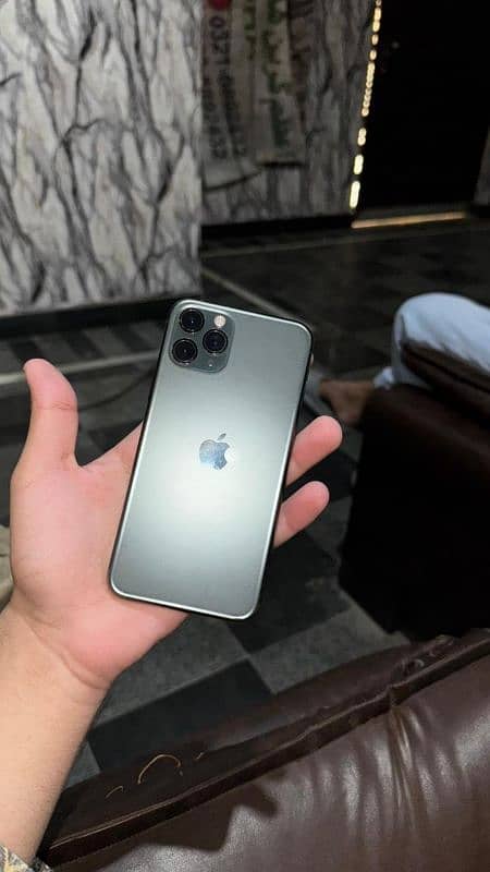 iphone 11 pro fu //exchange with good phone 0