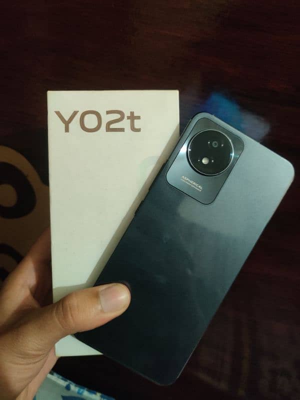 Vivo y02T 4+4/64 3 months official warrenty 10/10 exchange to iphone 2