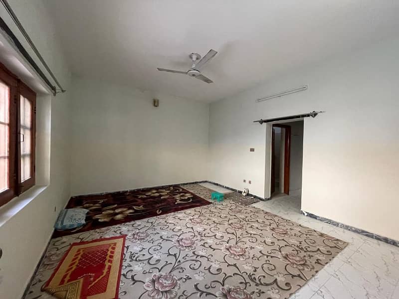 16 Marla House For rent In Gulberg Colony 1