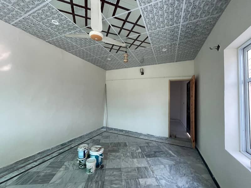 16 Marla House For rent In Gulberg Colony 10