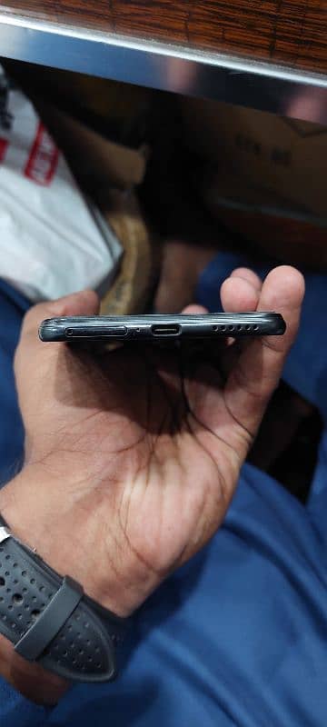 10/9 condition finger change but chalta ok ha bakaya Sara phone OK ha 1